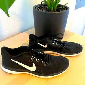 Nike Flex Running Shoes Size 7 VGUC